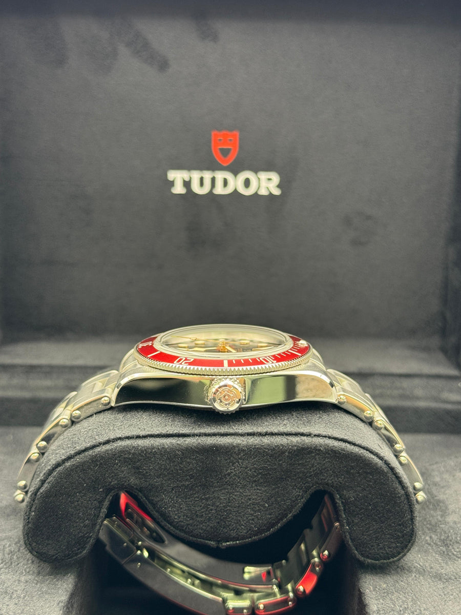 Like New Tudor Blackbay 7941A1A0RU Complete Set Dated 2023 + OEM Rubber Strap And Clasp