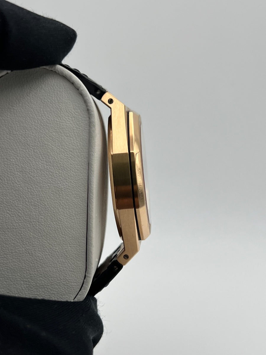 Audemars Piguet Royal Oak 18k Rose Gold 15400OR With Papers Dated 2013