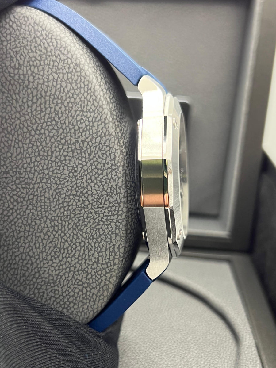 New/Unworn Baume & Mercier Riviera M0A10619 Complete Set
