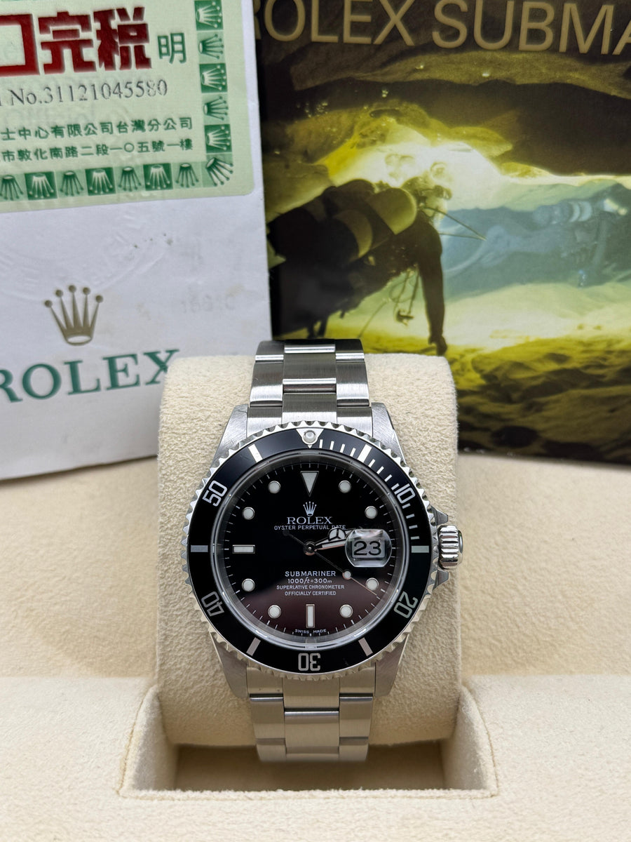 Rolex Submariner Date 16610 With Papers Dated 2003