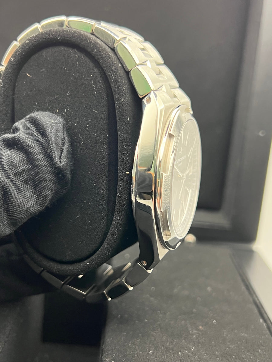 Vacheron Constantine Overseas 4500V Complete Set Dated 2021