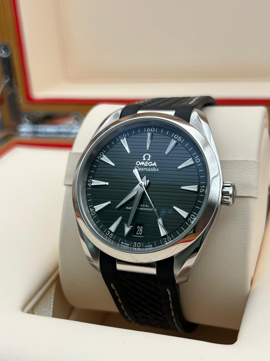 Omega Seamaster Aquaterra Green On OEM rubber strap 220.10.41.21.10.001 Complete Set Dated 2023