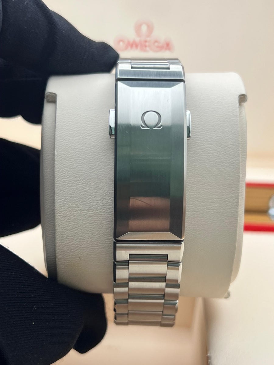 Omega Planet Ocean Ultra Deep 215.30.46.21.03.001 Complete Set Dated 2023 + 2 OEM Rubber Straps and Buckle