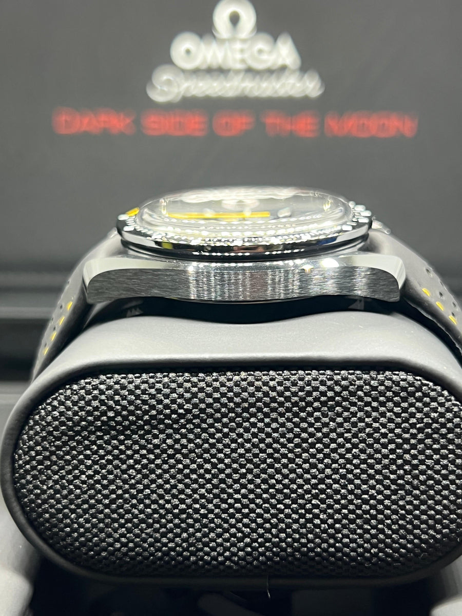 New/Unworn Omega Speedmaster Darkside Of The Moon 311.92.44.30.01.001 Complete Set Dated 2025