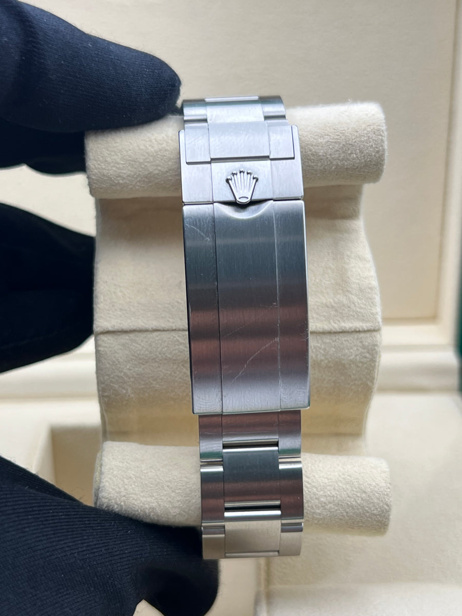 Rolex Submariner 124060LN Complete Set Dated 2022