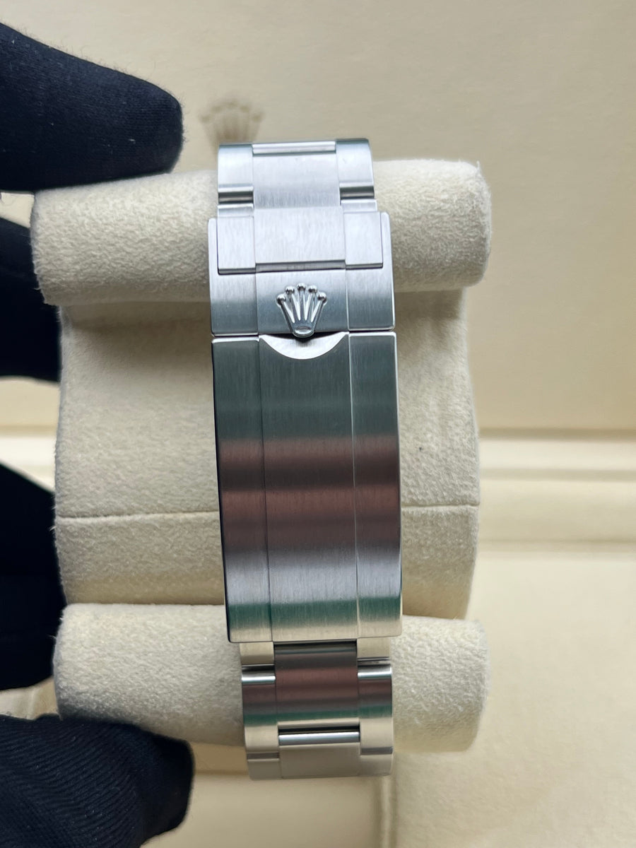 Rolex Submariner Date 126610LN Complete Set Dated 2022