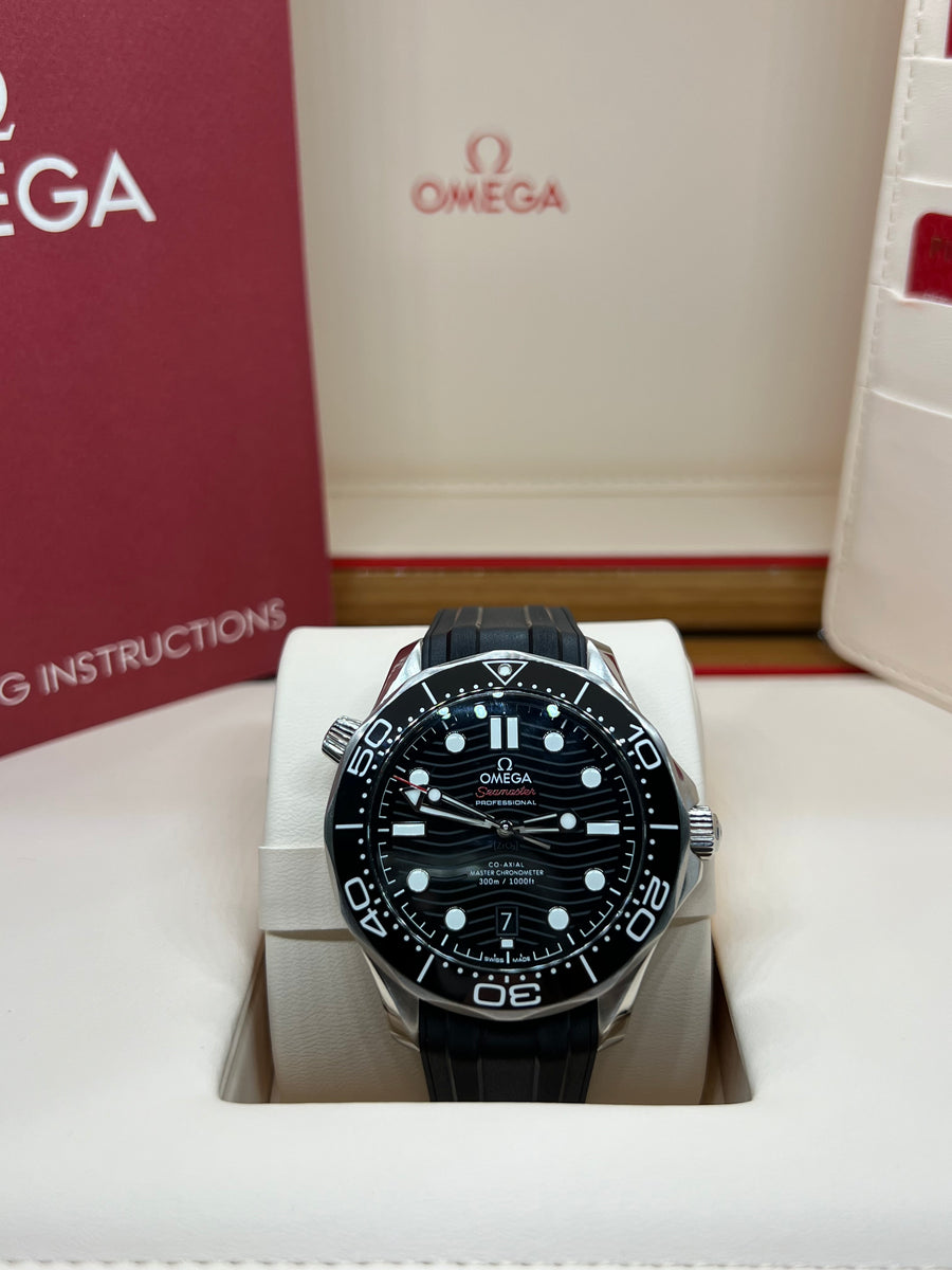 Omega Seamaster Professional 210.32.42.20.01.001 Complete Set Dated 2021