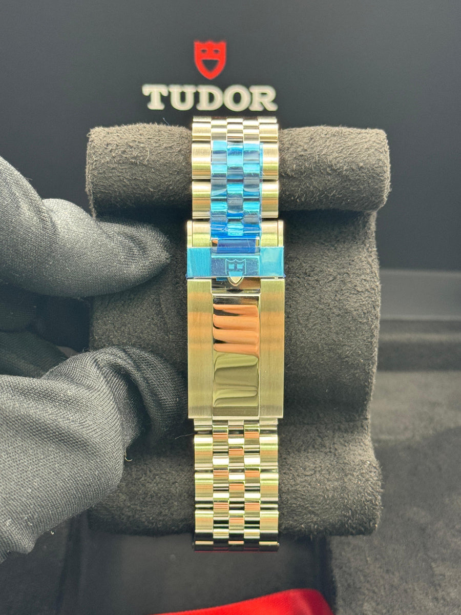 New/Unworn Tudor Blackbay Chronograph White Jubilee 79360N Dated 11/2025