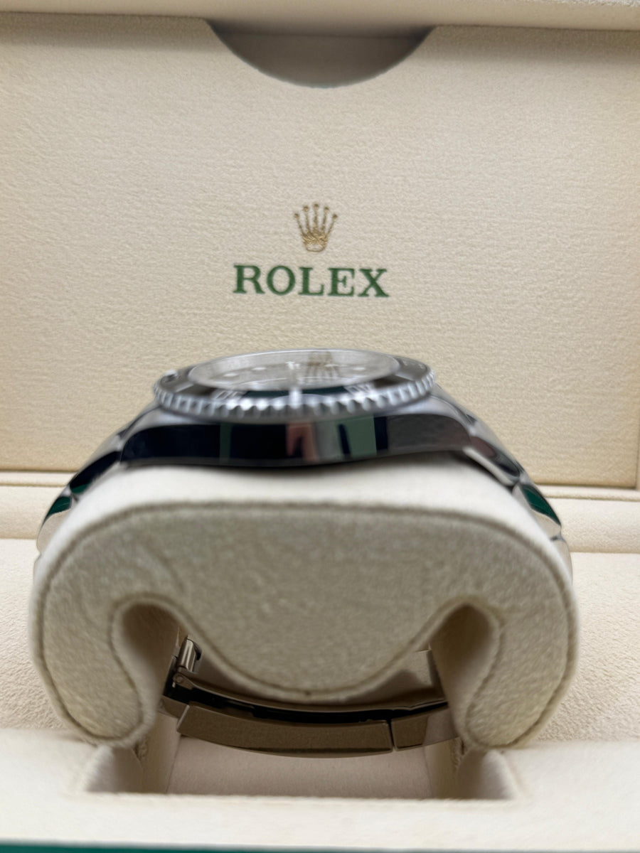 New/Unworn Rolex Submariner 124060LN Complete Set Dated 11/2024