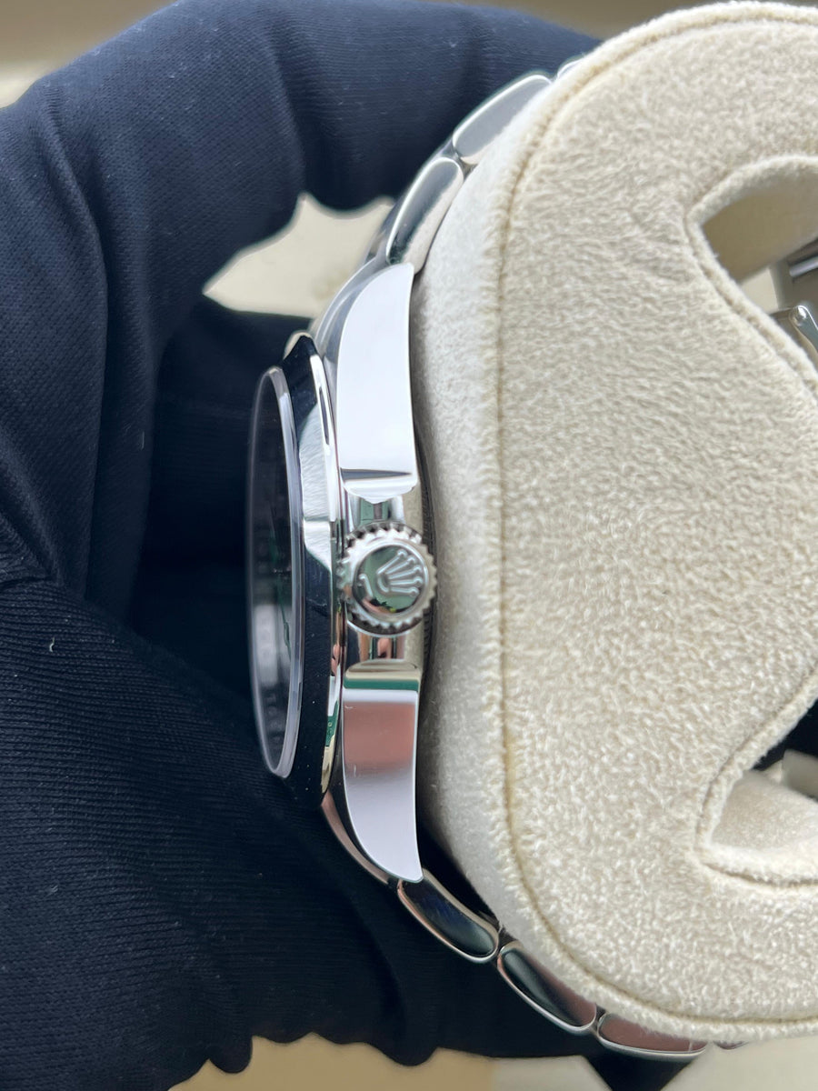 New/Unworn Rolex Airking 126900 Complete Set Dated 06/2025