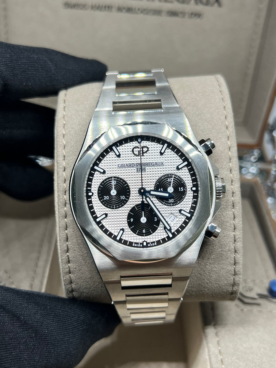 Girard Perregaux Laureato Chronograph 81020-11-131-11A Box & Papers