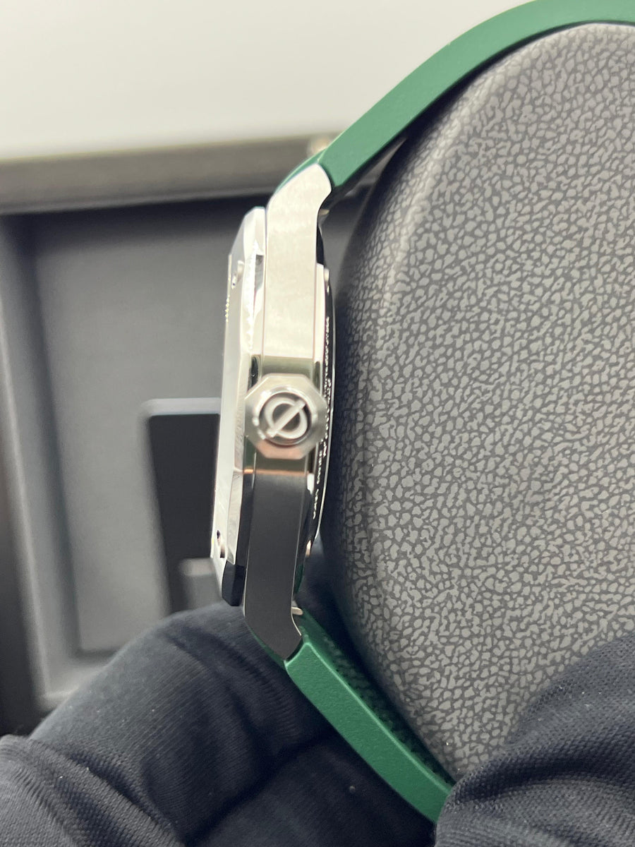 New/Unworn Baume & Mercier Riviera M0A10618 Complete Set