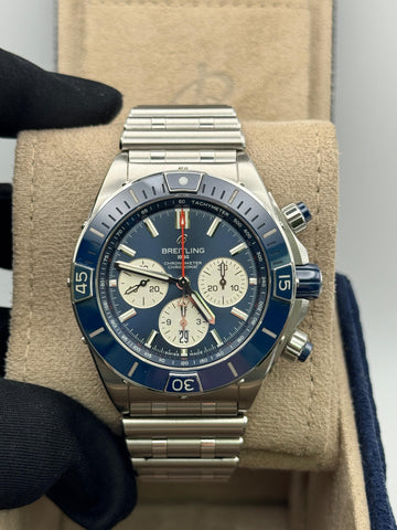 Breitling Super Chronomat B01 44mm AB0136161C1A1 Complete Set Dated 2022