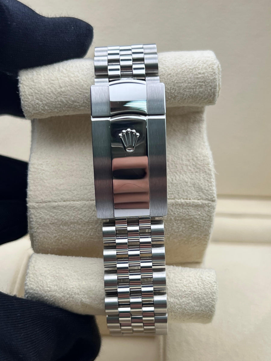 Rolex Datejust Mint Green 126300 Complete Set Dated 2024