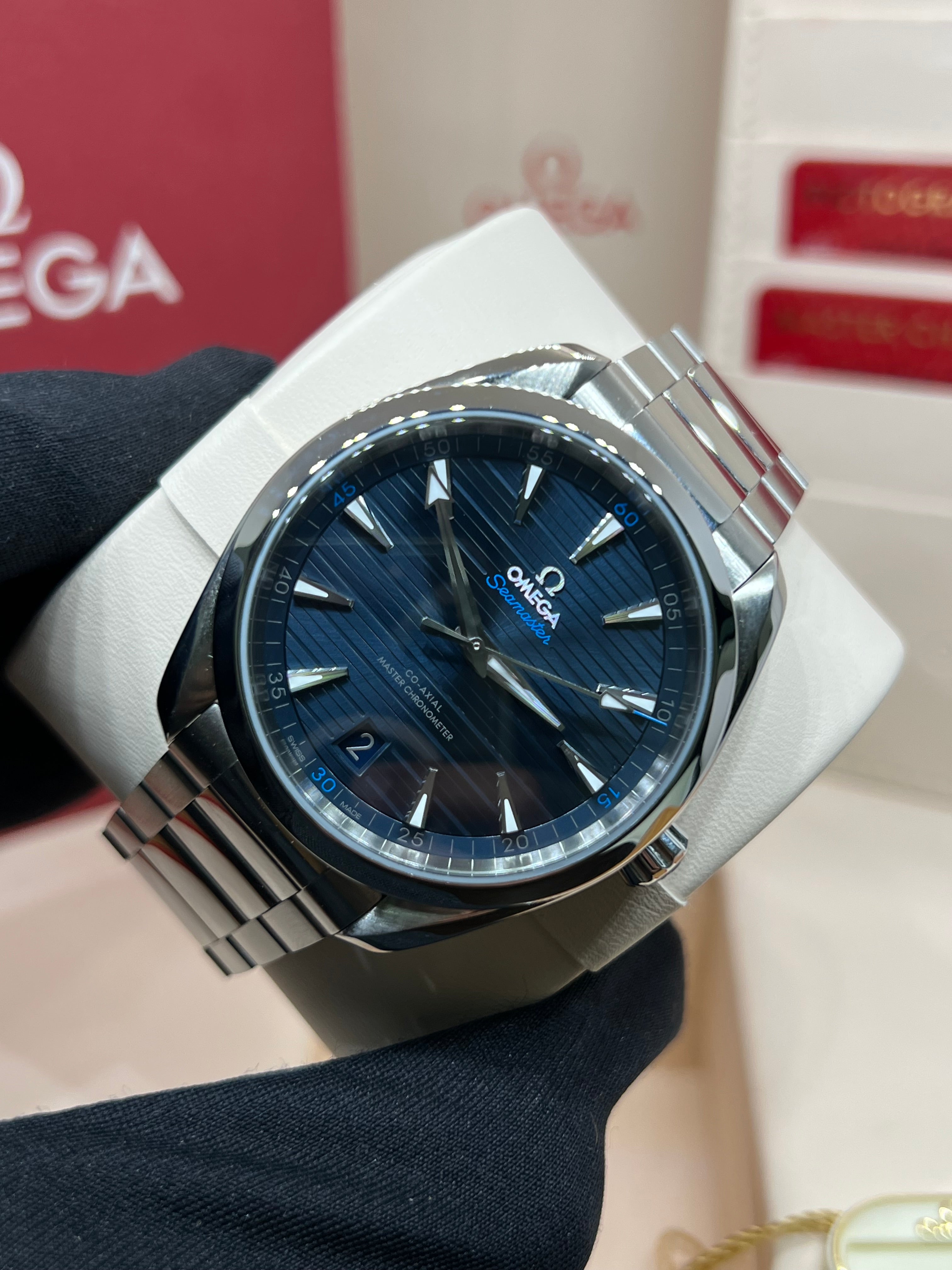 Omega Seamaster Aqua Terra Ref# 220.10.41.21.03.001 Box