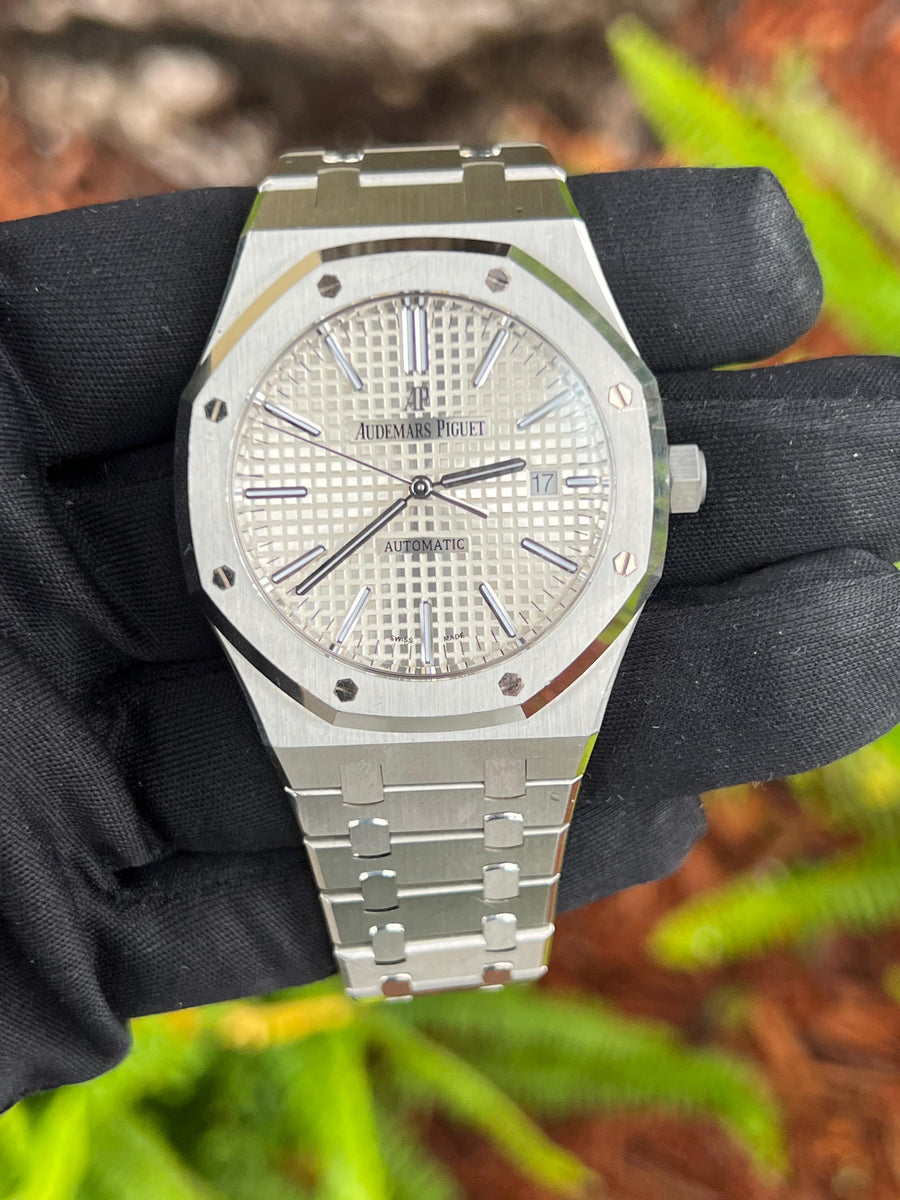 Audemars Piguet Royal Oak 15400ST.OO.1220ST.02 Watch Only