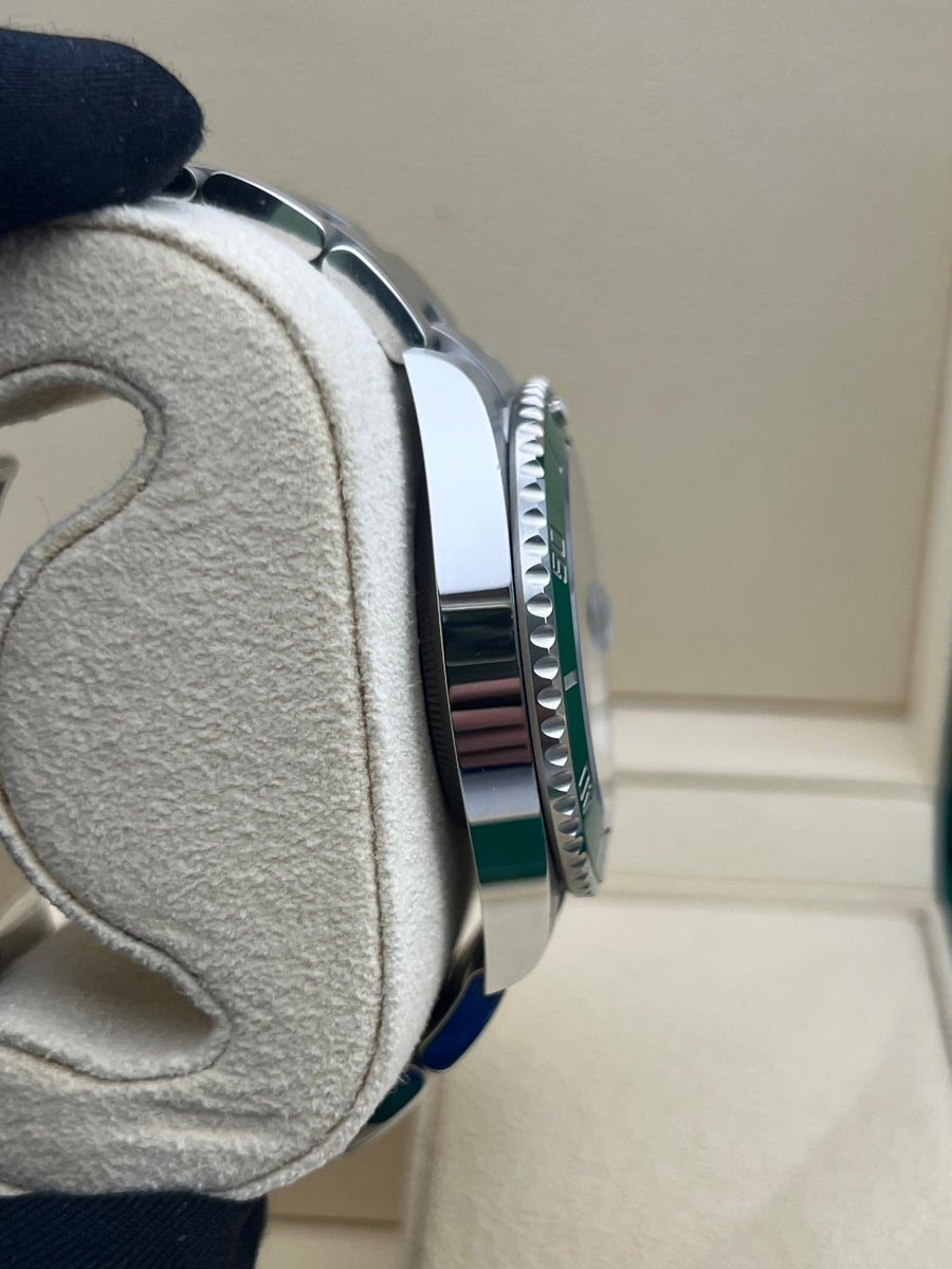 Rolex Submariner Date 126610LV Complete Set Dated 2023