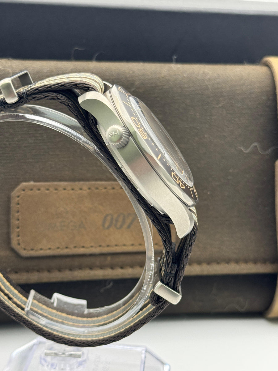 Omega Seamaster Professional No Time To Die 210.92.42.20.01.001 Complete Set Dated 2025