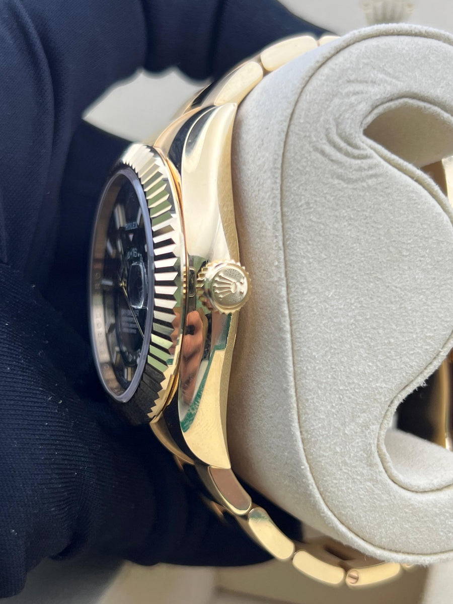 New/Unworn Rolex Skydweller 336938 Green Dial Complete Set Dated 07/2025