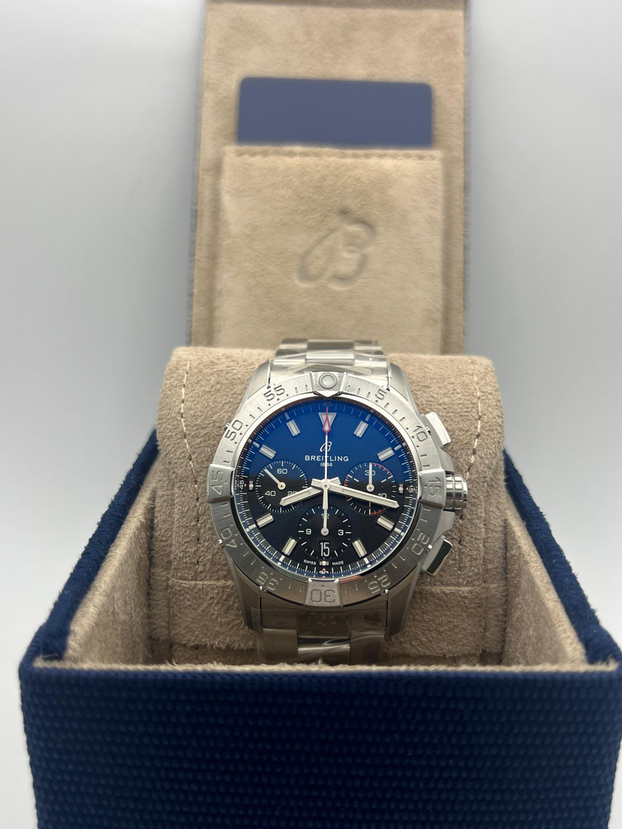 New/Unworn Breitling Avenger Chronograph AB0146101B1A1 Complete Set Dated 2025