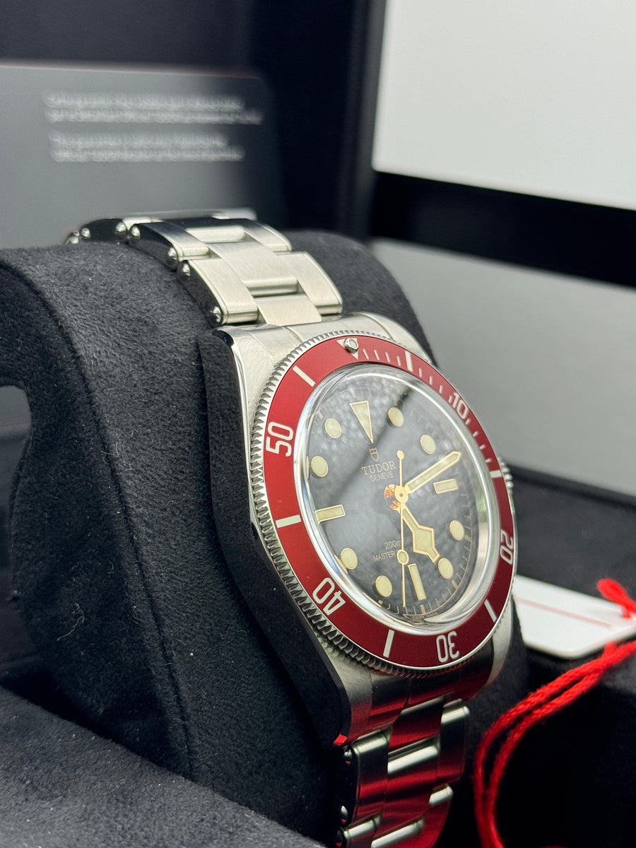 Like New Tudor Blackbay 7941A1A0RU Complete Set Dated 2023 + OEM Rubber Strap And Clasp