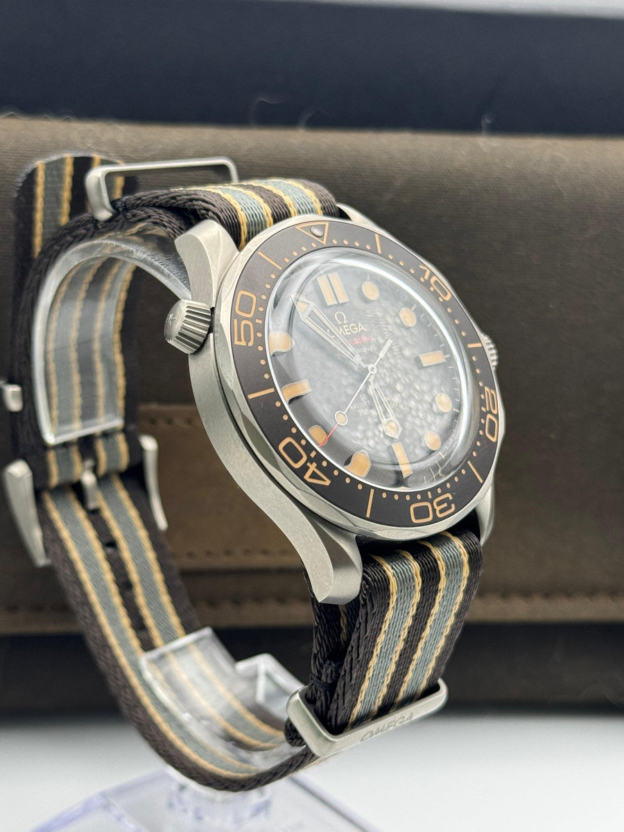 Omega Seamaster Professional No Time To Die 210.92.42.20.01.001 Complete Set Dated 2025