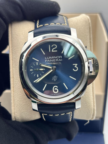 New/Unworn Panerai Luminor Logo 44mm PAM01085 Complete Set
