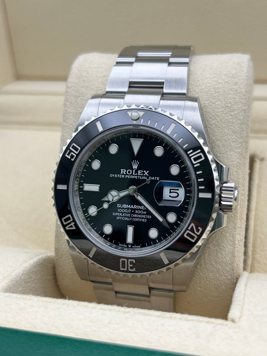 Rolex Submariner Date 126610LN Complete Set Dated 2022