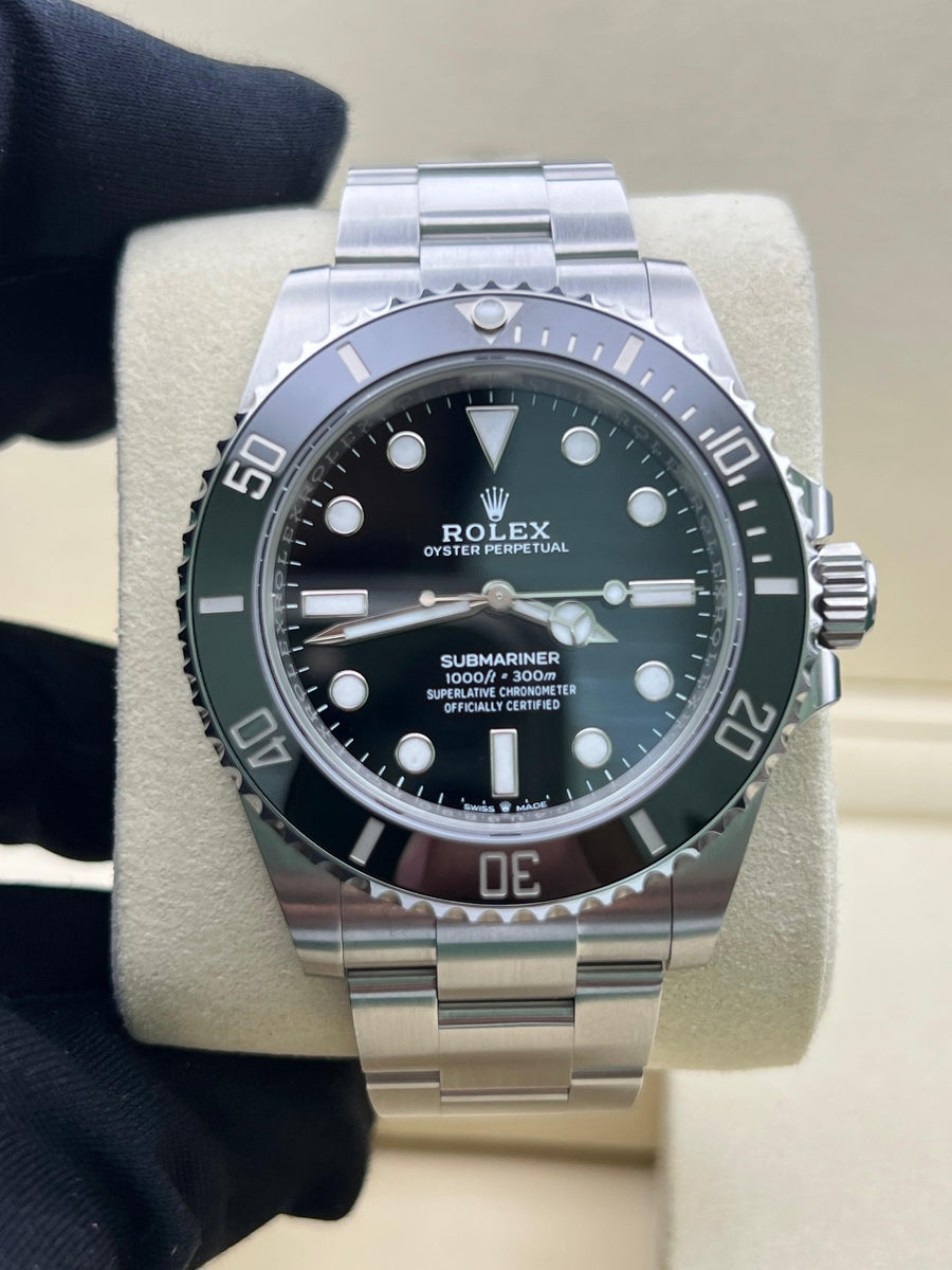 New/Unworn Rolex Submariner 124060LN Complete Set Dated 05/2025