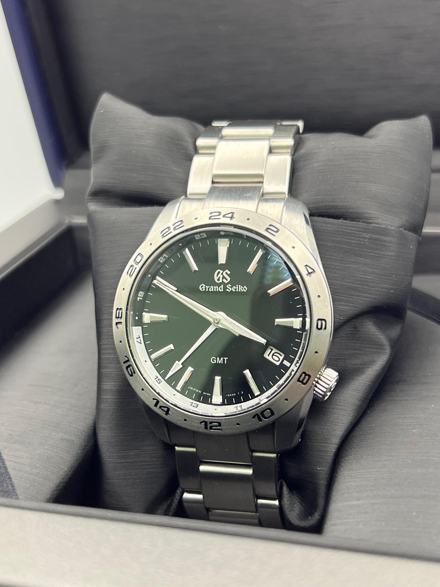 Grand Seiko Quartz GMT SBGN027G With Box & Papers Dated 2023