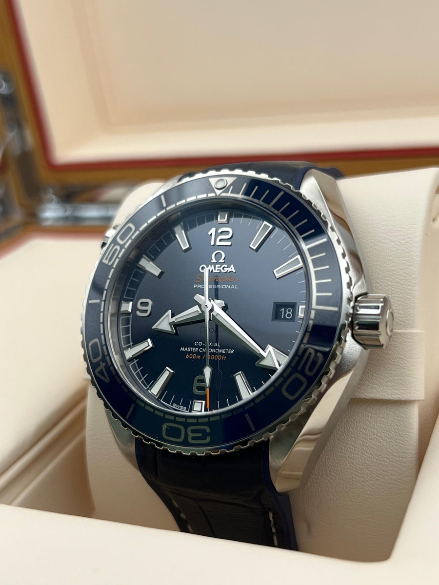 New/Unworn Omega Seamaster Planet Ocean 215.33.44.21.03.001 Complete Set Dated 2025