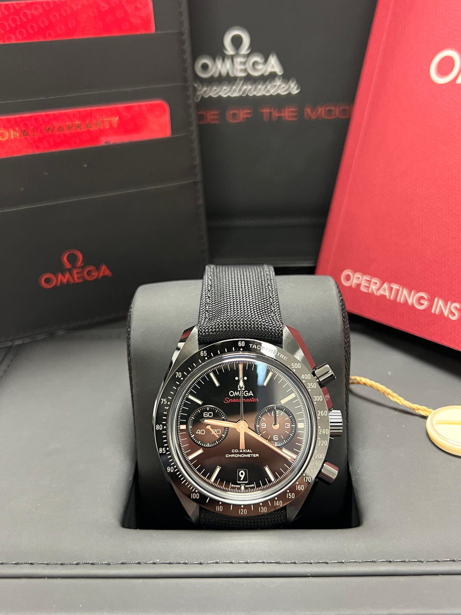 New/Unworn Omega Speedmaster Dark Side Of The Moon 311.92.44.51.01.003 Complete Set Dated 2025