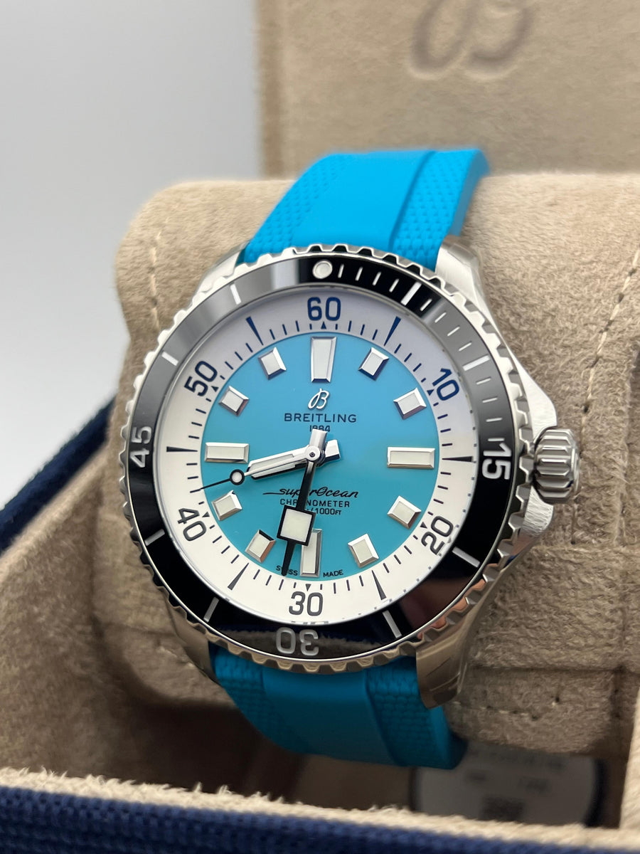 New/Unworn Breitling Superocean 44mm A17376211L2S2 Complete Set Dated 2025
