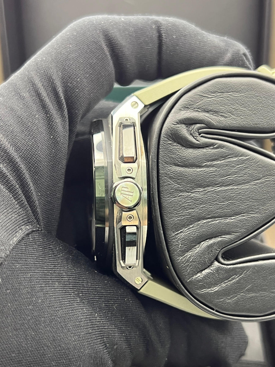 Audemars Piguet Royal Oak Offshore Chronograph 26420SO.OO.A600CA.01 Complete Set Dated 2023