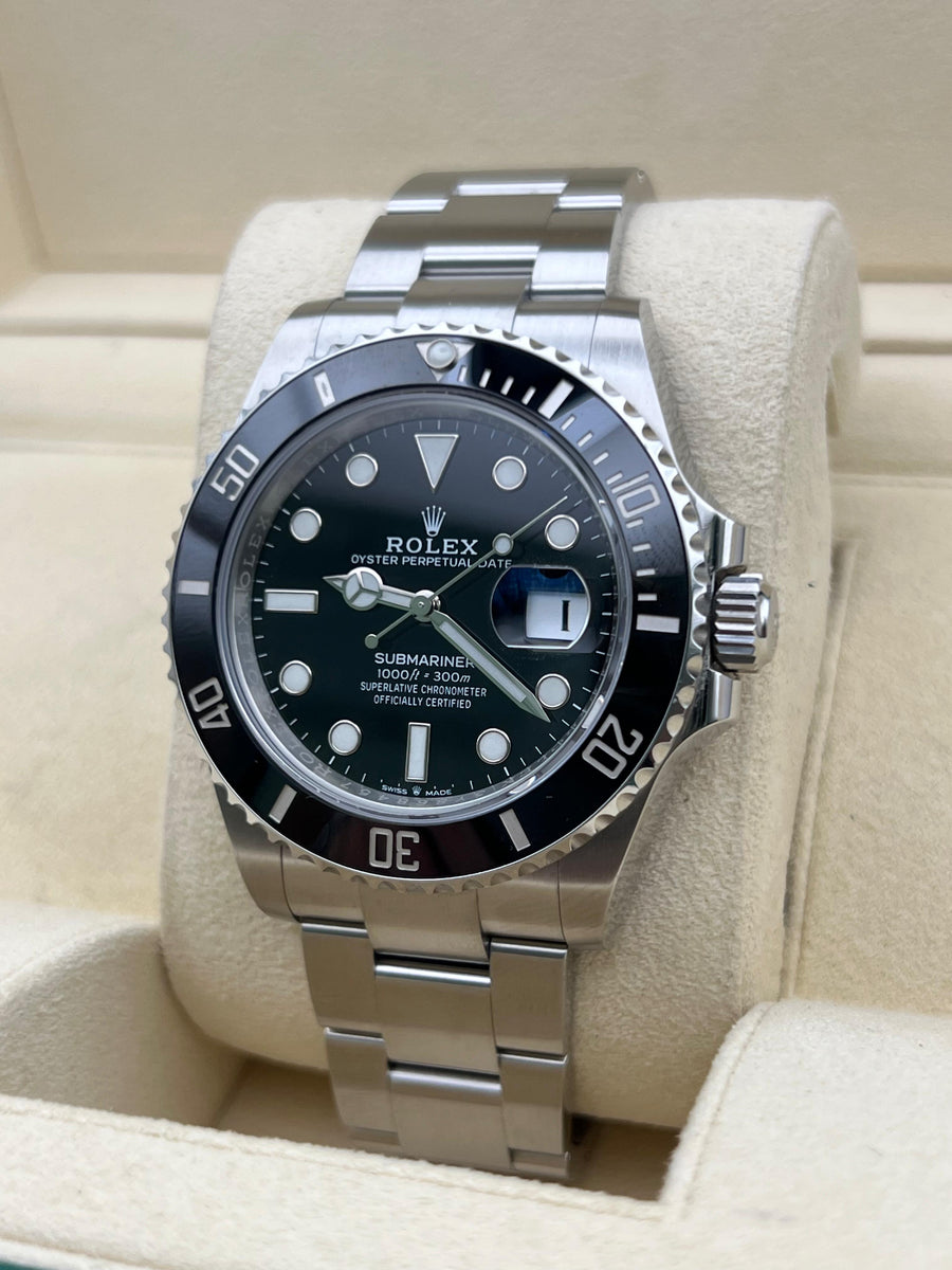 Rolex Submariner Date 126610LN Complete Set Dated 2022