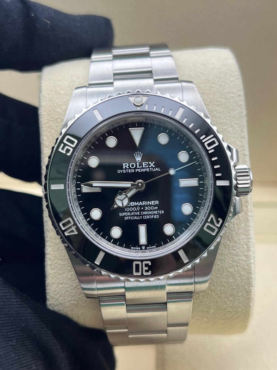 Rolex Submariner 124060LN Complete Set Dated 2020