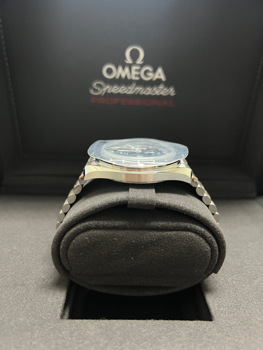 New/Unworn Omega Speedmaster Moonwatch 310.30.42.50.01.002 Complete Set