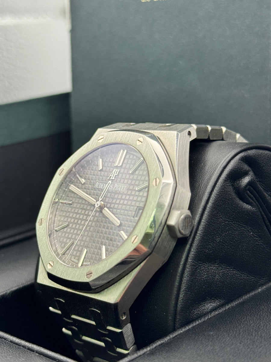 Audemars Piguet Royal Oak 15500ST.OO.1220ST.02 With Box & Papers