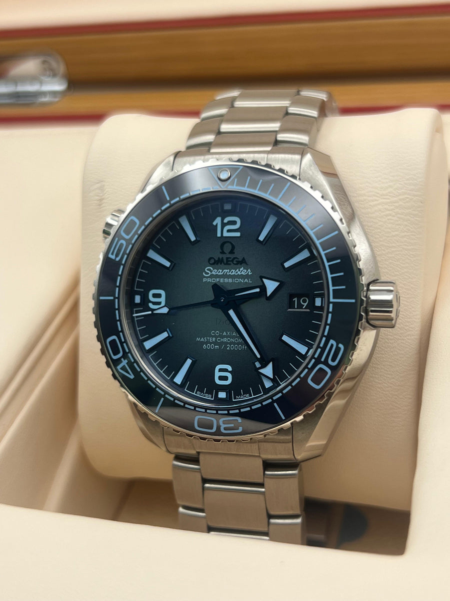 Omega Seamaster Planet Ocean Summer 215.30.40.20.03.002 Complete Set Dated 2024