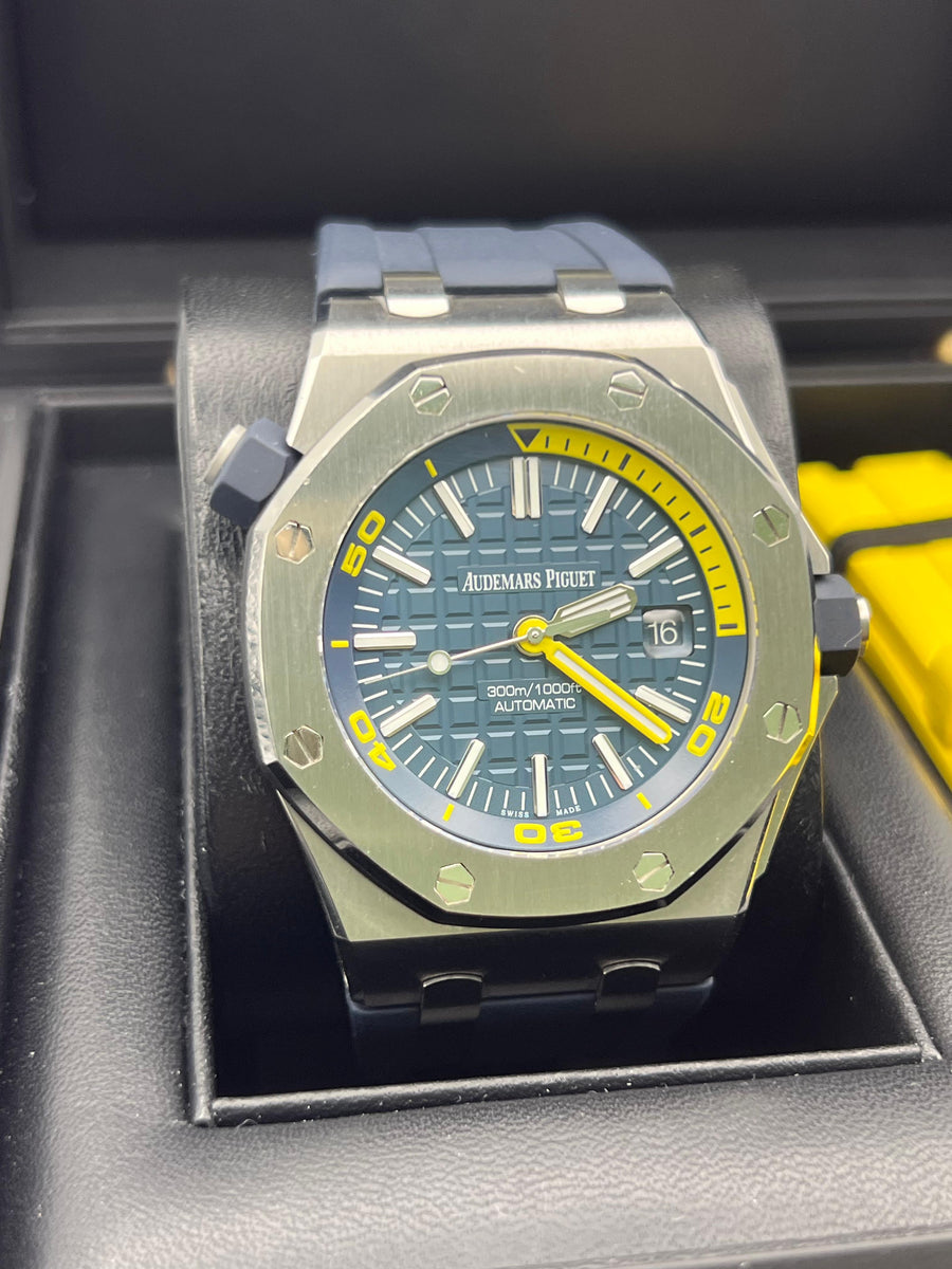 Audemars Piguet Royal Oak Offshore Diver 15710ST.OO.A027CA.01 Complete Set Dated 2019