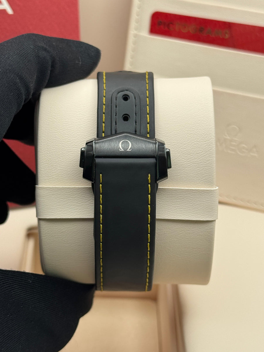 Like New Omega Speedmaster Dark Side Of The Moon Apollo 8 310.92.44.50.01.001 Complete Set Dated 2025