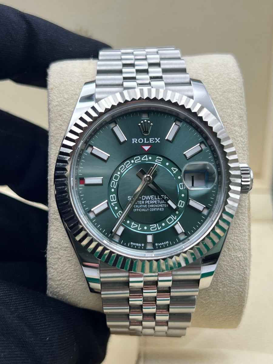 Rolex Skydweller Jubilee Green 336934 Complete Set 04/2024