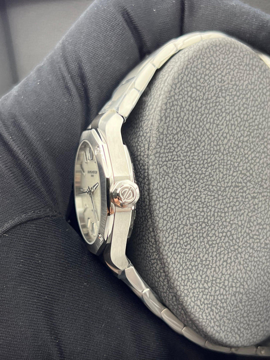 New/Unwron Baume & Mercier Riviera M0A10676 Complete Set