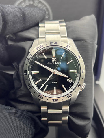 Grand Seiko Quartz GMT SBGN027G With Box & Papers Dated 2023
