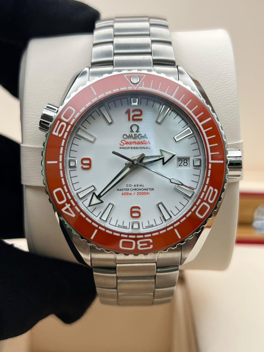 Like New Omega Seamaster Planet Ocean 215.30.44.21.04.001 Complete Set Dated 2025