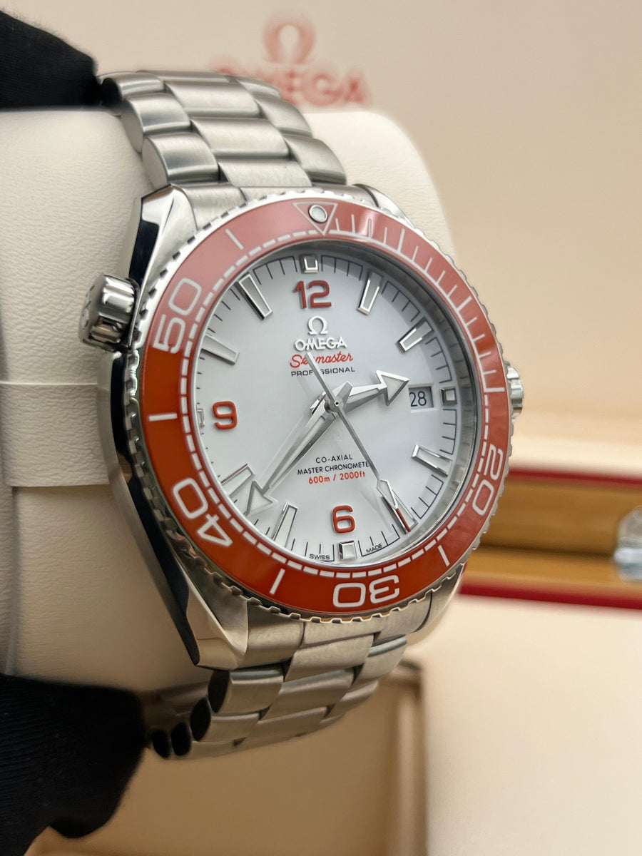 Like New Omega Seamaster Planet Ocean 215.30.44.21.04.001 Complete Set Dated 2025