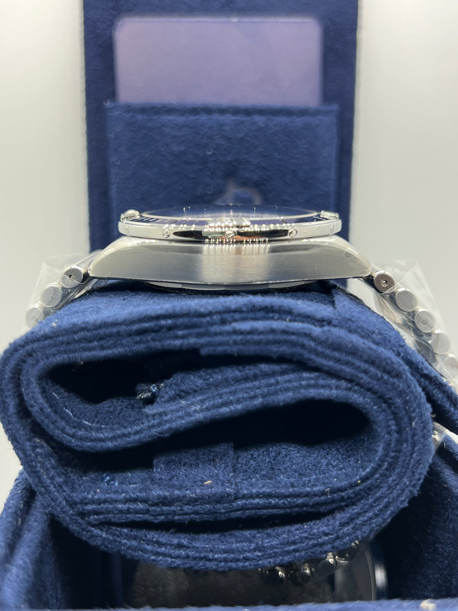 New/Unworn Breitling Chronomat B01 42mm Ref# AB0134101G1A1 Complete set