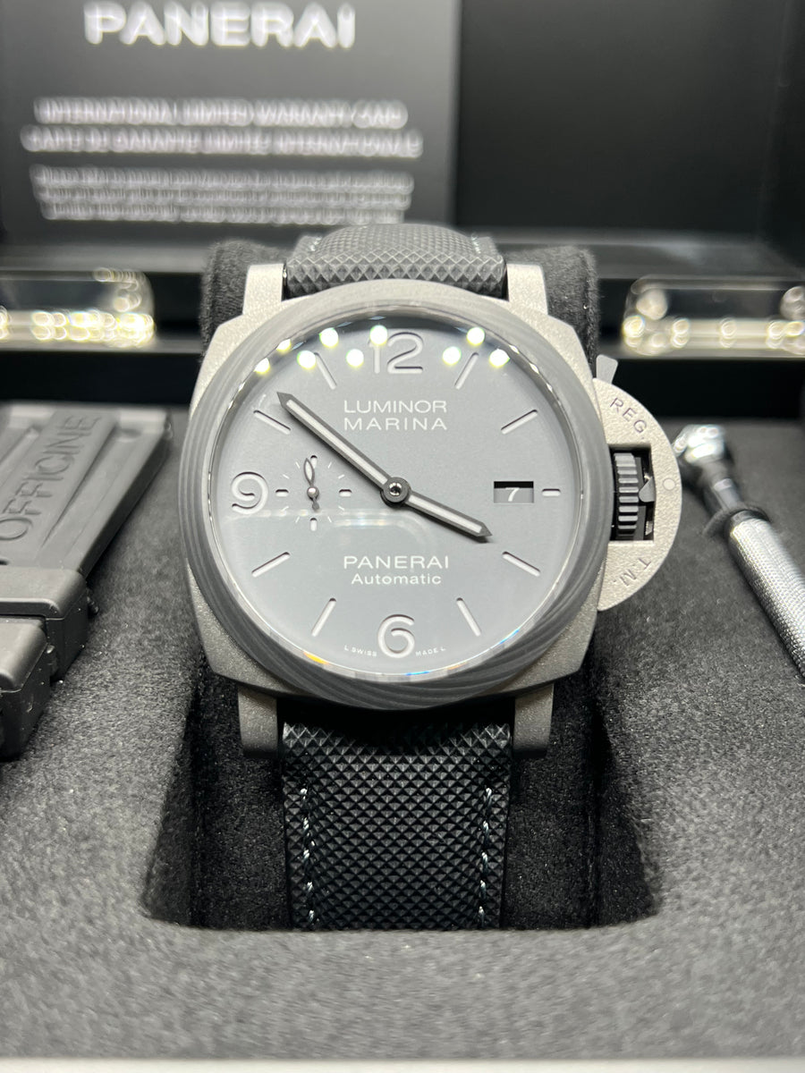 New/Unworn Panerai Luminor Marina Ref# PAM01662 Complete set