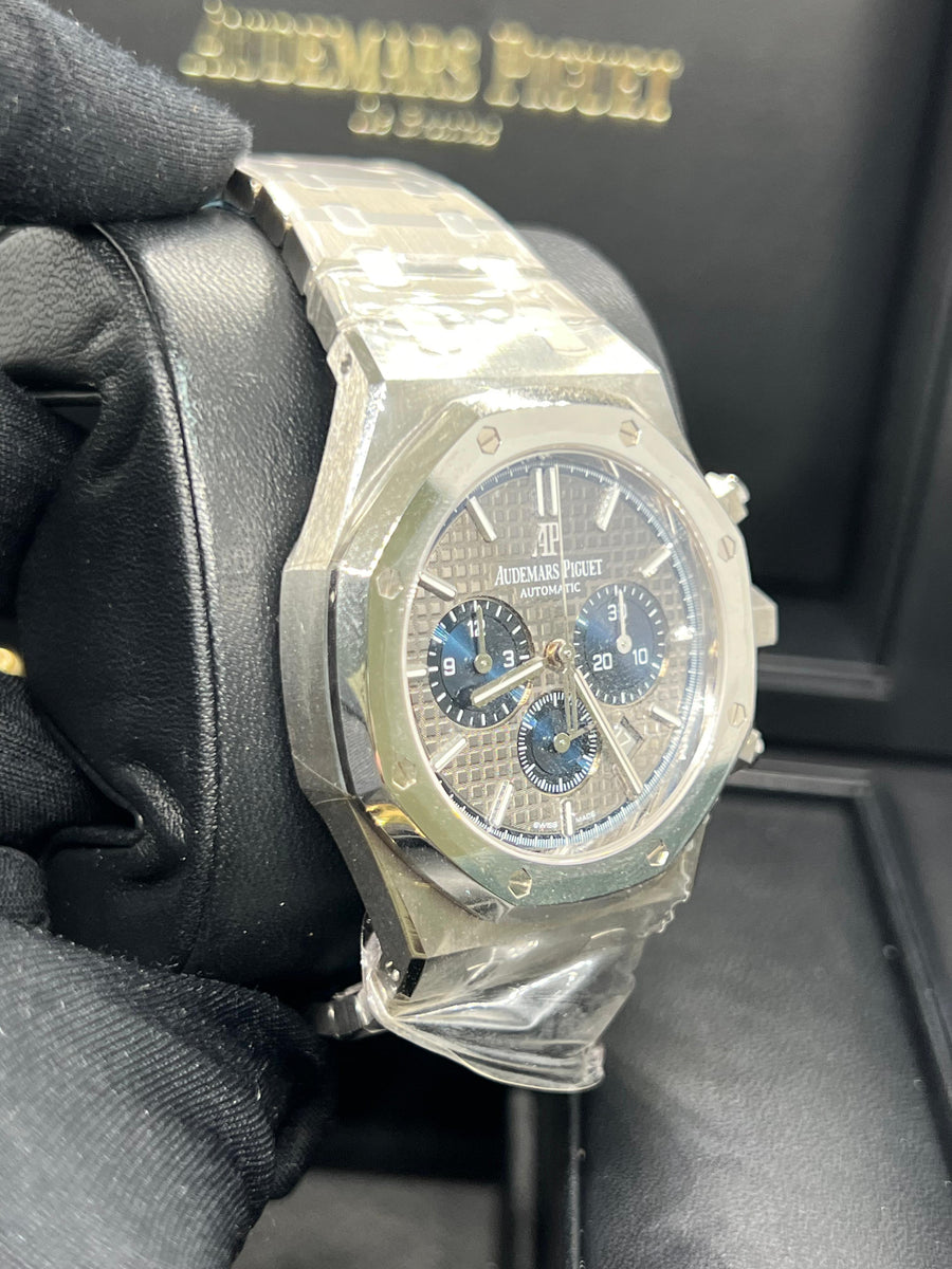 New/Unworn Audemars Piguet Royal Oak Chronograph 26331IP.OO.1220IP.01 (Full Factory Stickers) Complete Set Dated 2018