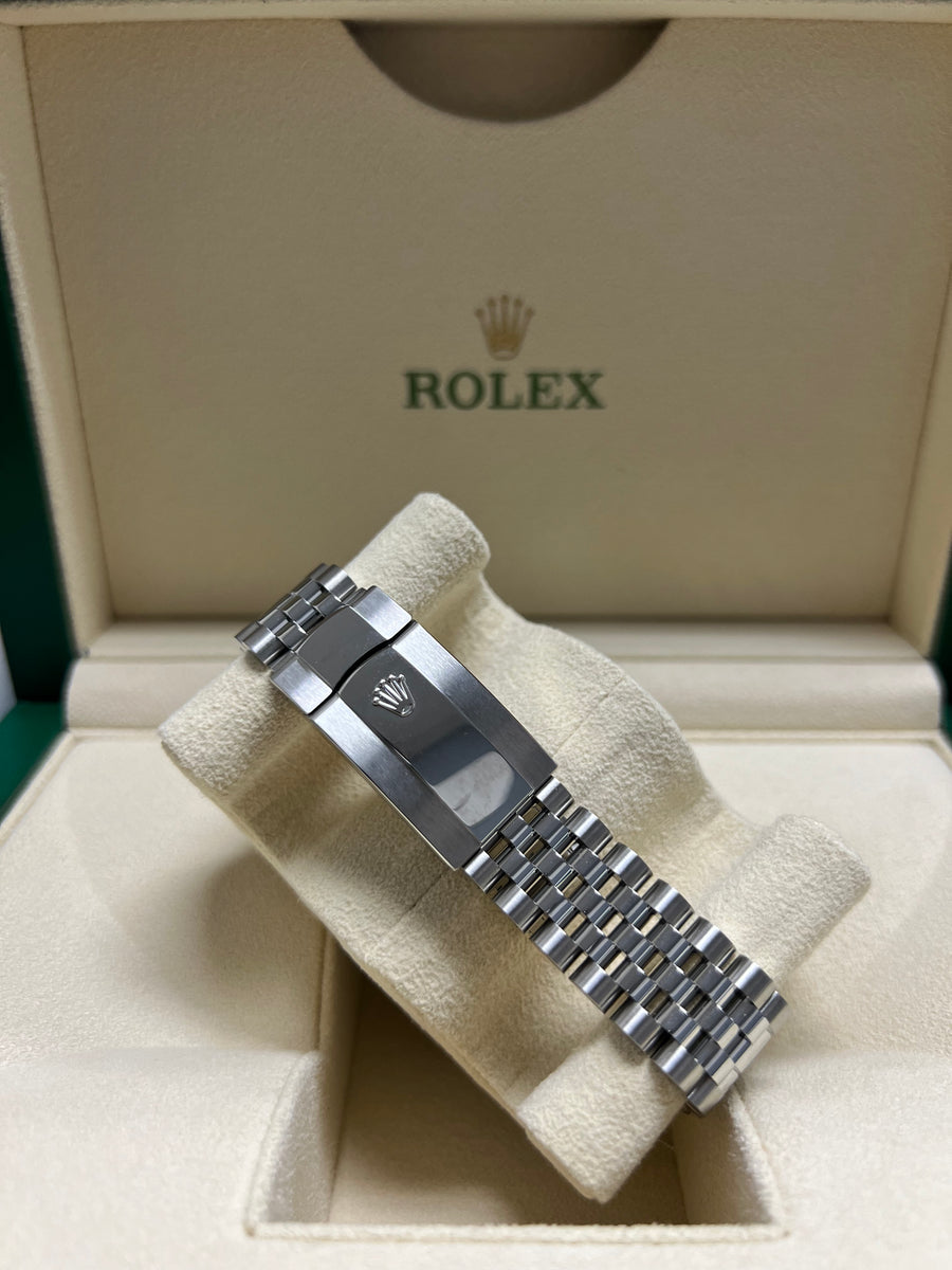 New/Unworn Rolex Datejust 126334 Blue Motif Complete Set